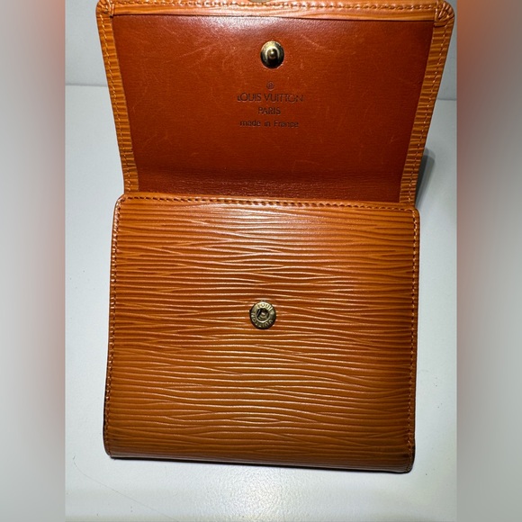 Louis Vuitton Epi Leather Elise Gold Wallet - Picture 3 of 13